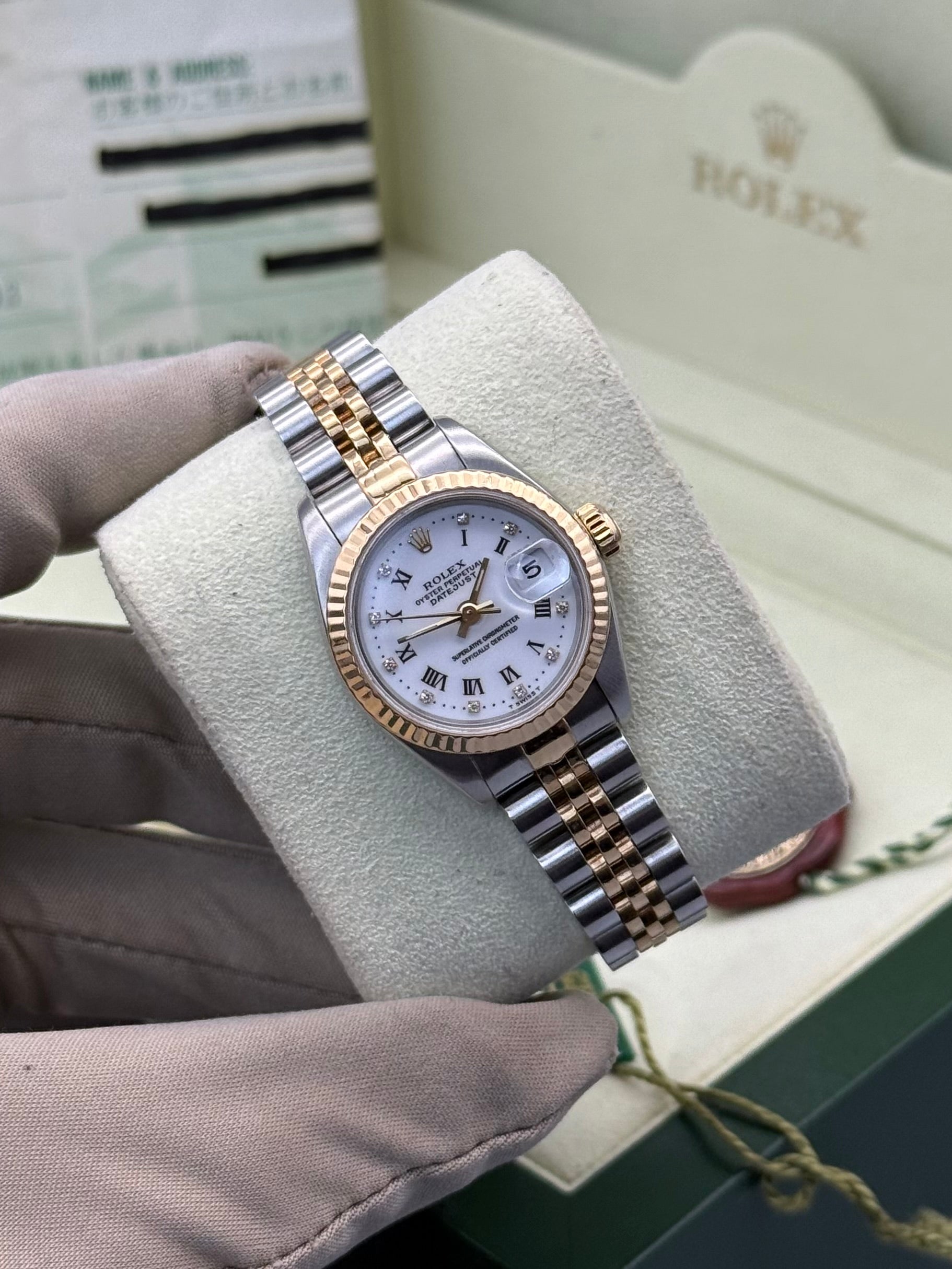 Lady-DateJust 26, Diamond Buckley Dial