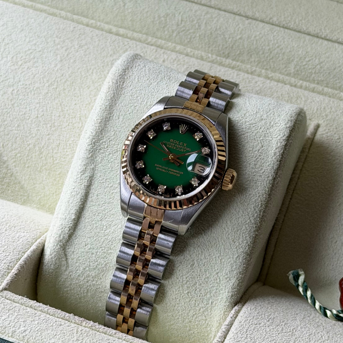 Lady-DateJust 26 | Green Vignette Diamond