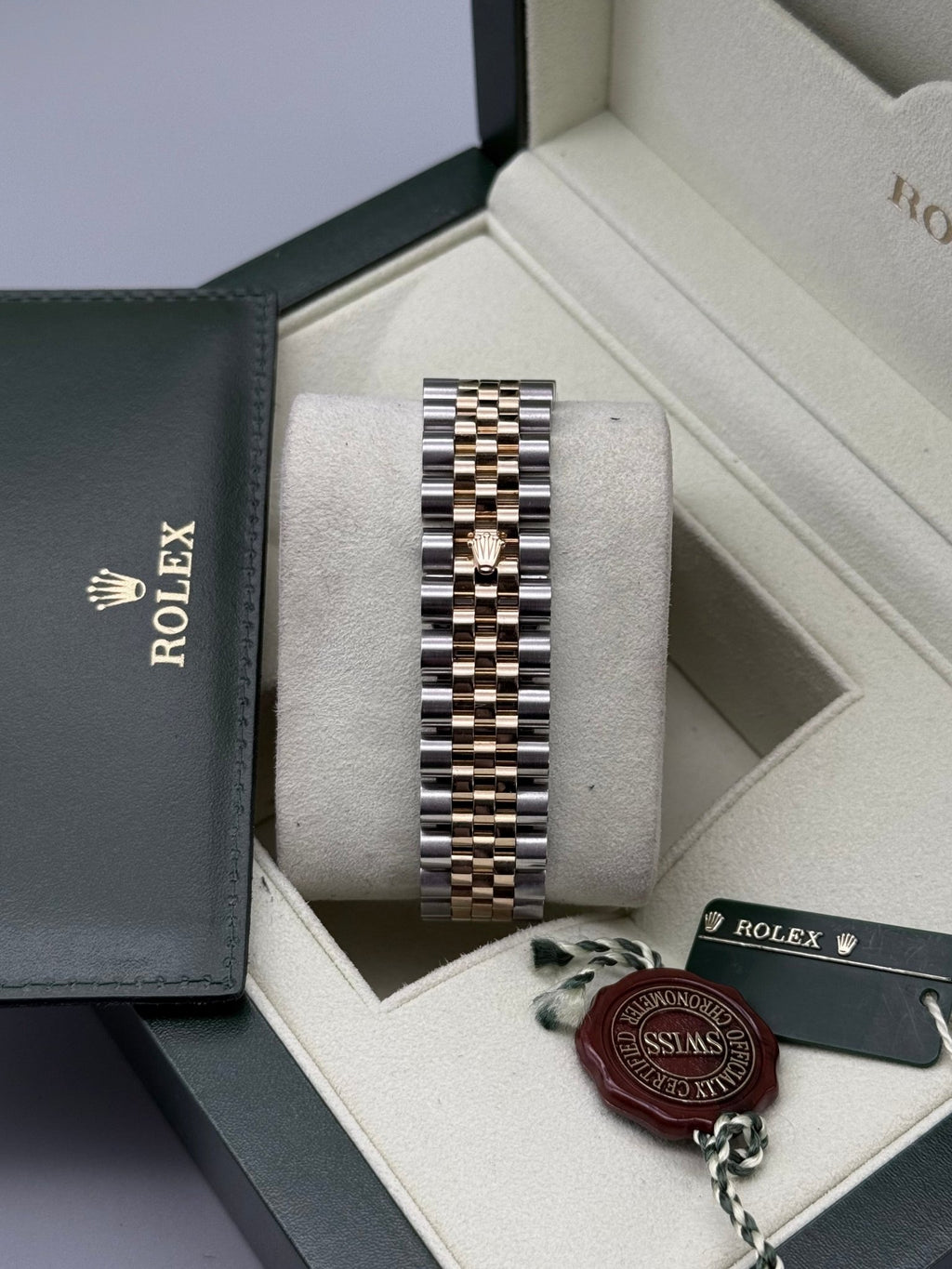 DateJust 36mm | Champagne diamond Dial - Gla Jeweller
