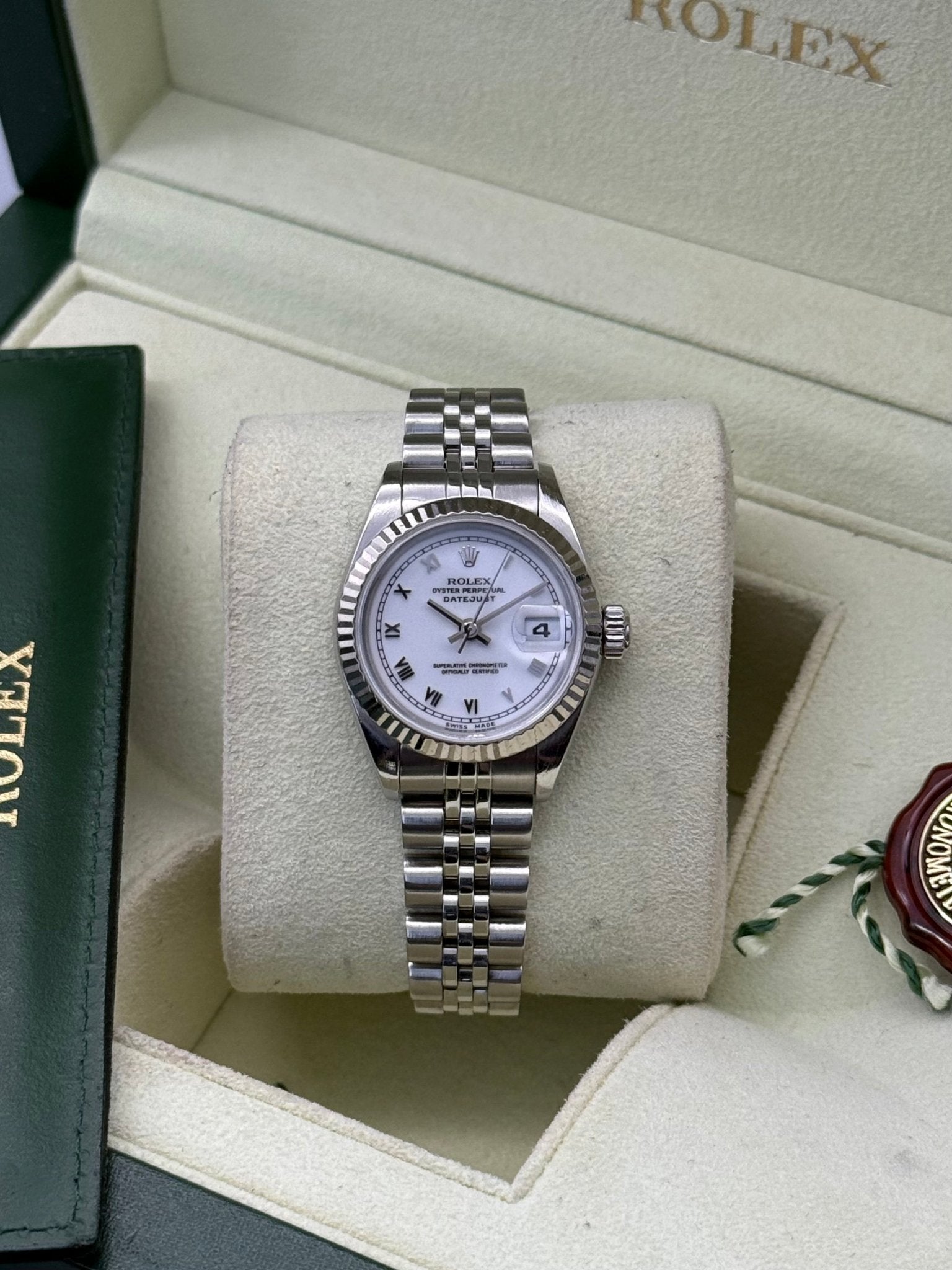 Lady-DateJust 26, White Roman Dial - Gla Jeweller