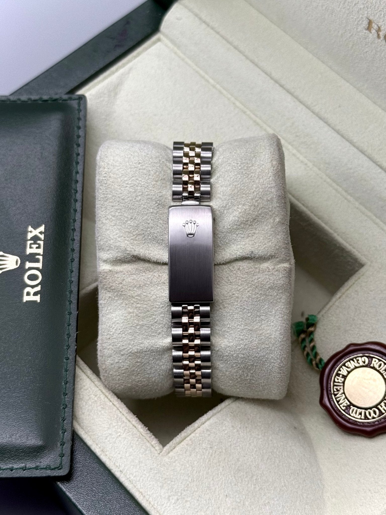 Lady - DateJust 26mm | Champagne Diamond Dial - Gla Jeweller