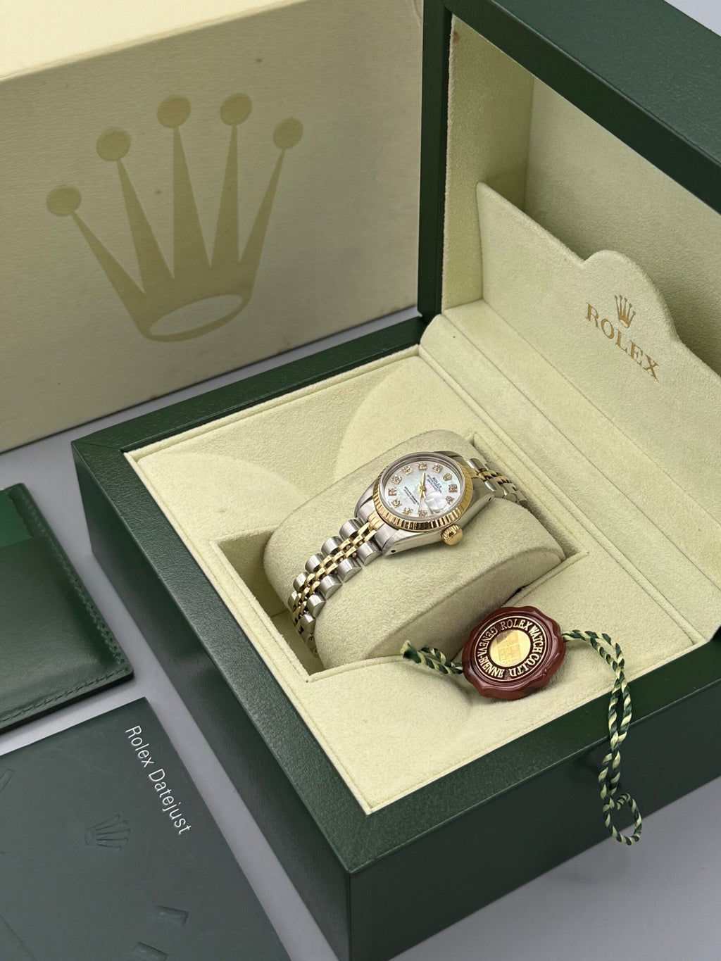 Lady - DateJust 26mm | MOP diamond dial TT - Gla Jeweller